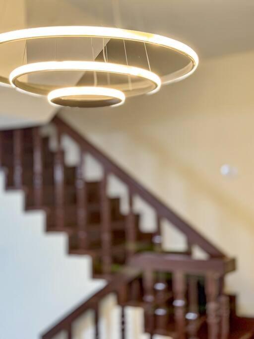 Private House 3 Beds + Double Beds In Heart Of Phromphong Villa