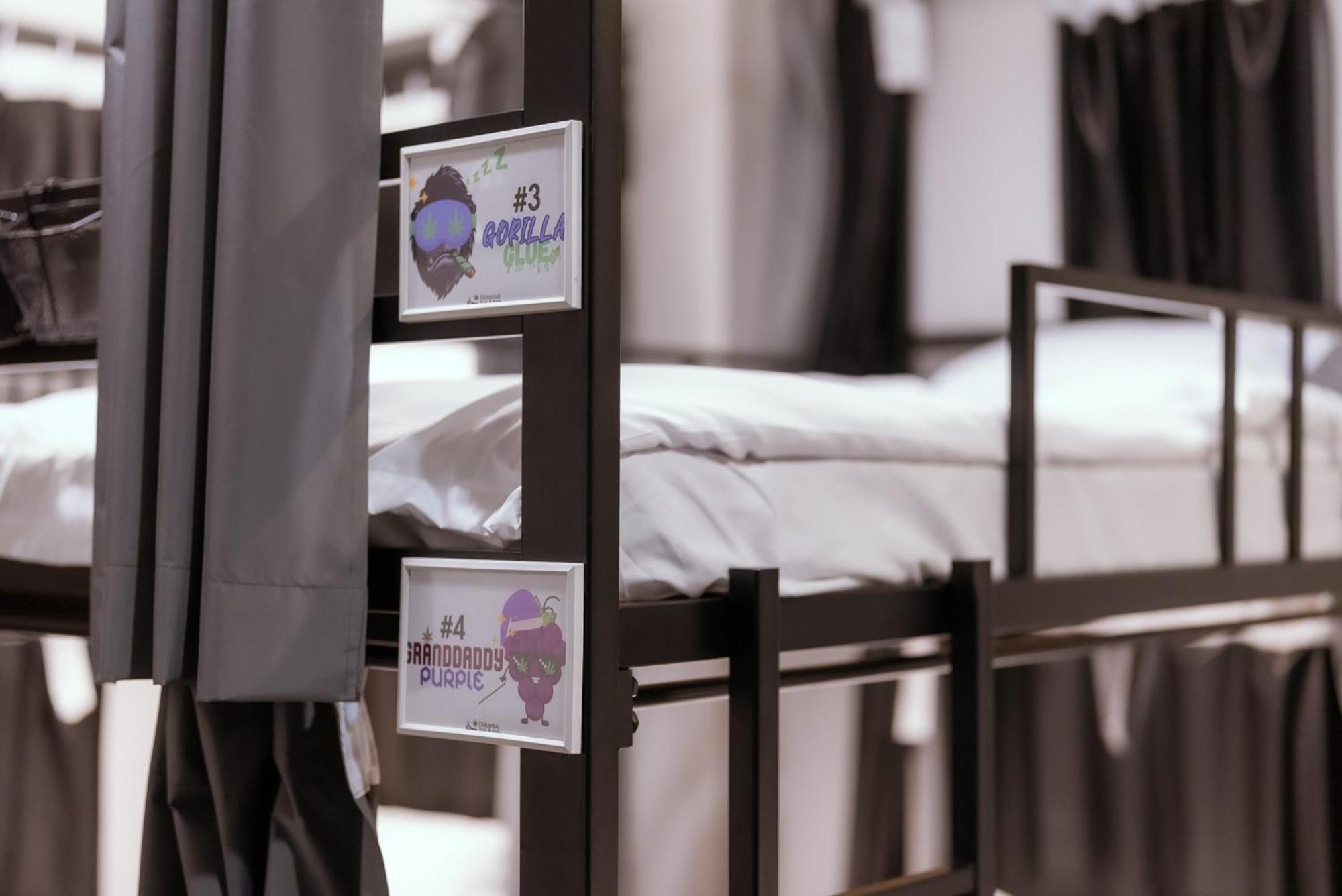 Hostel 420 - Ekkamai Buds & Beds Bangkok