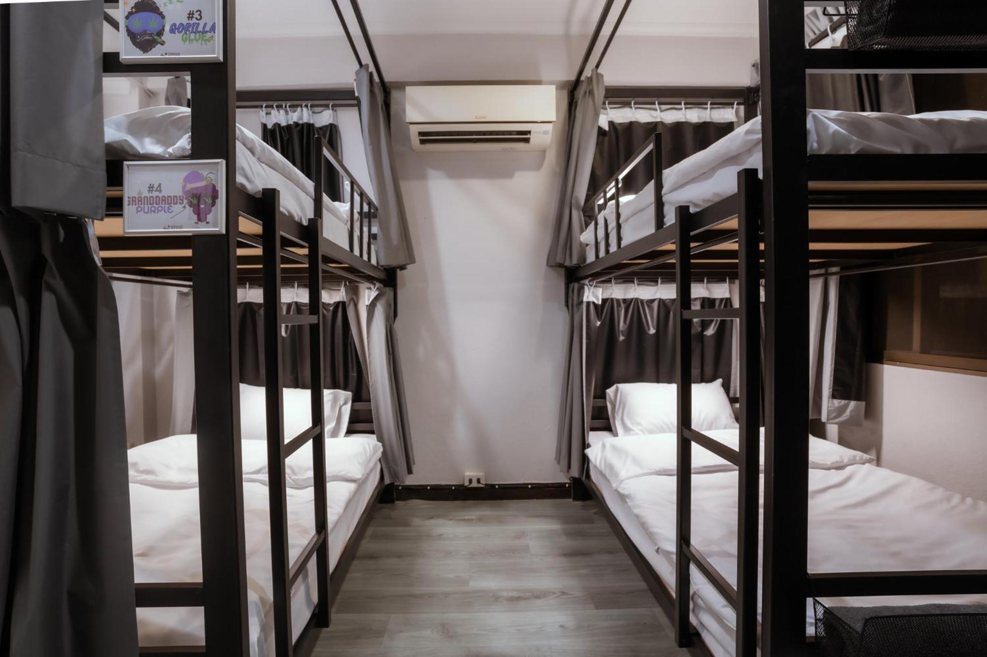 420 - Ekkamai Buds & Beds * Bangkok