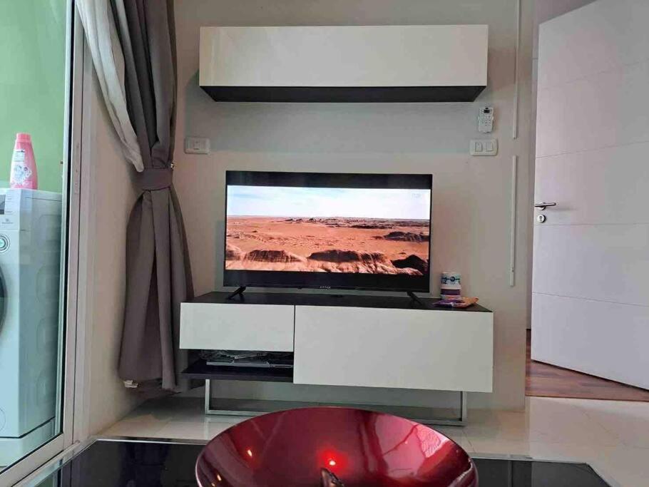 1 Bedroom In Sukhumvit Cbd 5 Min To Bts Phromphong Bangkok