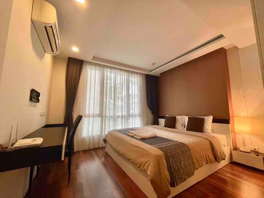 1 Bedroom In Sukhumvit Cbd 5 Min To Bts Phromphong * Bangkok
