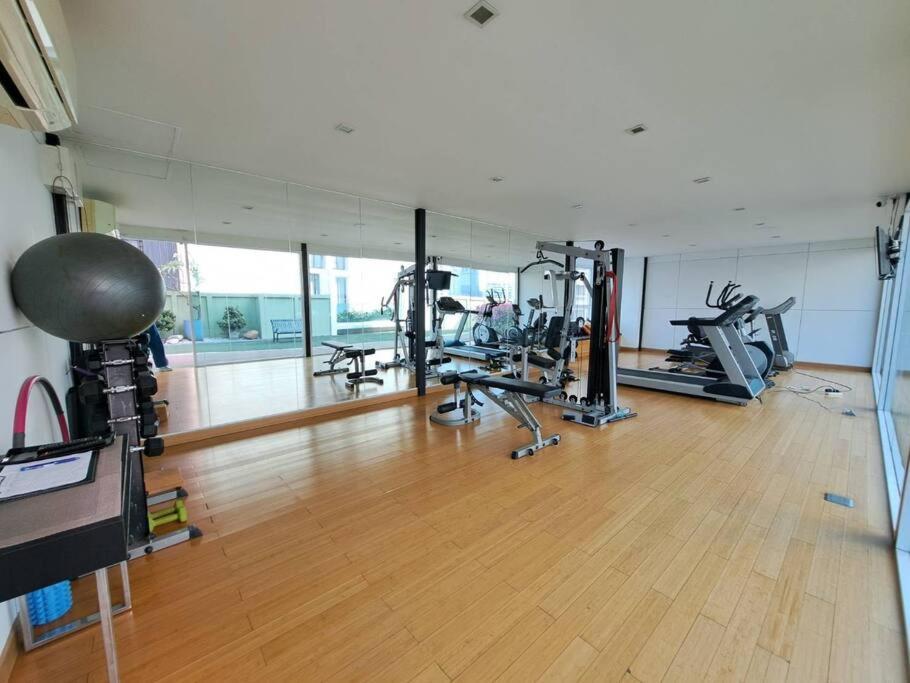 1 Bedroom In Sukhumvit Cbd 5 Min To Bts Phromphong Apartment