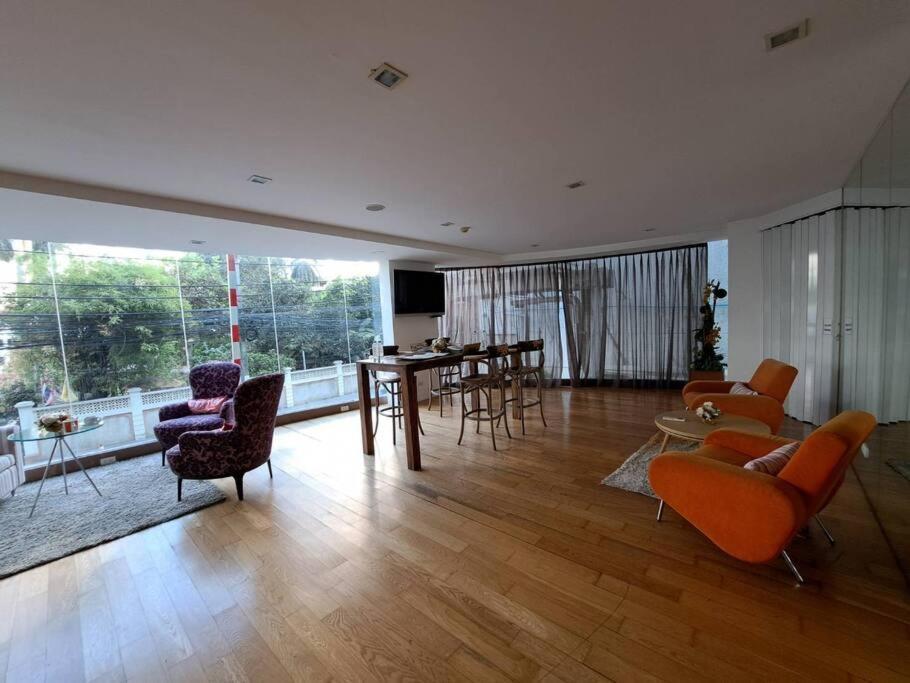 1 Bedroom In Sukhumvit Cbd 5 Min To Bts Phromphong * Bangkok