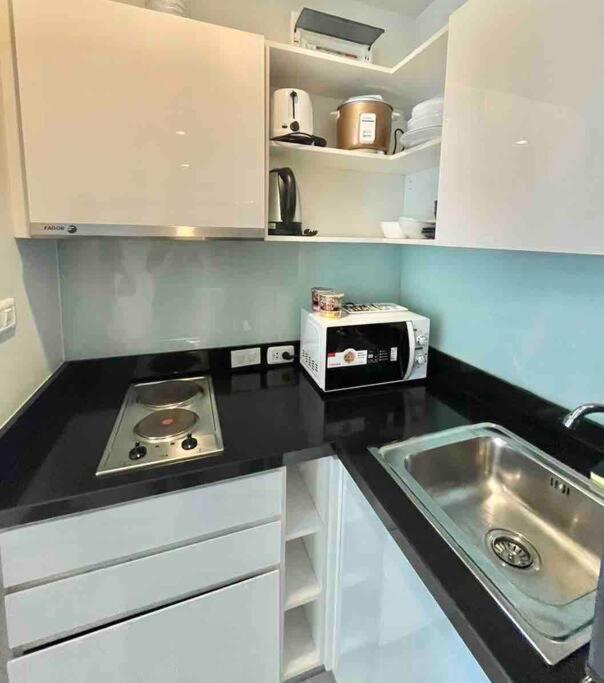 1 Bedroom In Sukhumvit Cbd 5 Min To Bts Phromphong