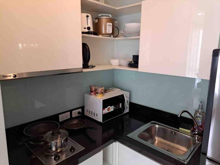 1 Bedroom In Sukhumvit Cbd 5 Min To Bts Phromphong Apartment Bangkok