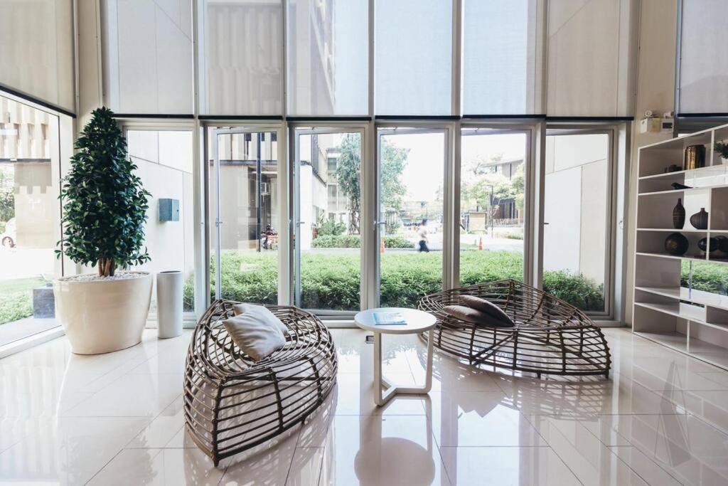 Bkk View 2 Beds 58sqm Apartment Bangkok