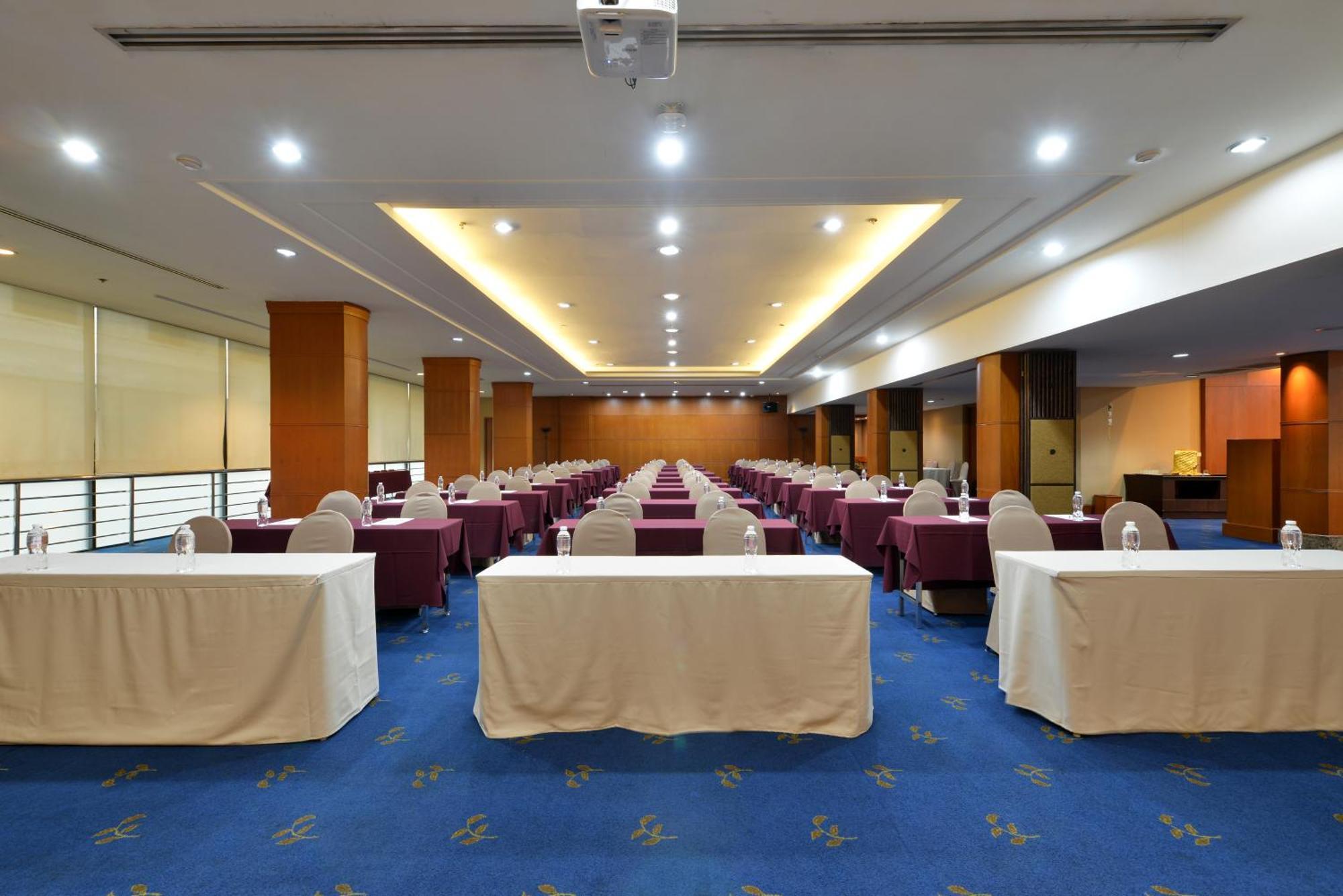 Hotel Twin Towers 5*