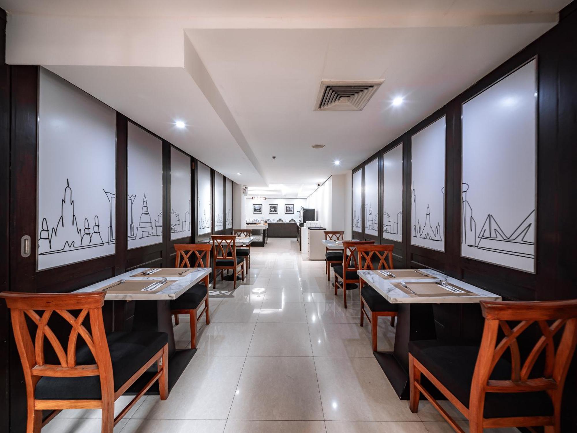 Hotel Bandara Silom,