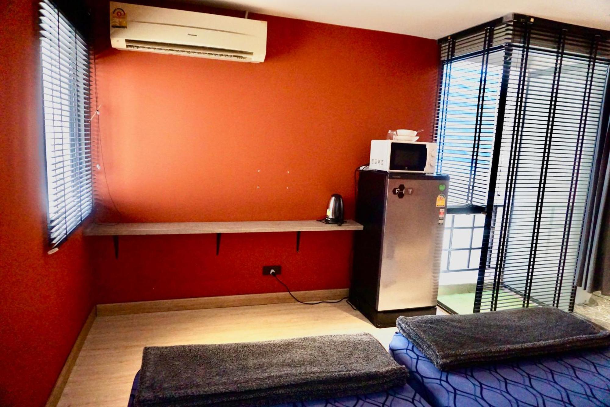 Silom Soi 3 Hash Hip And Funky With Rooftop View * Bangkok