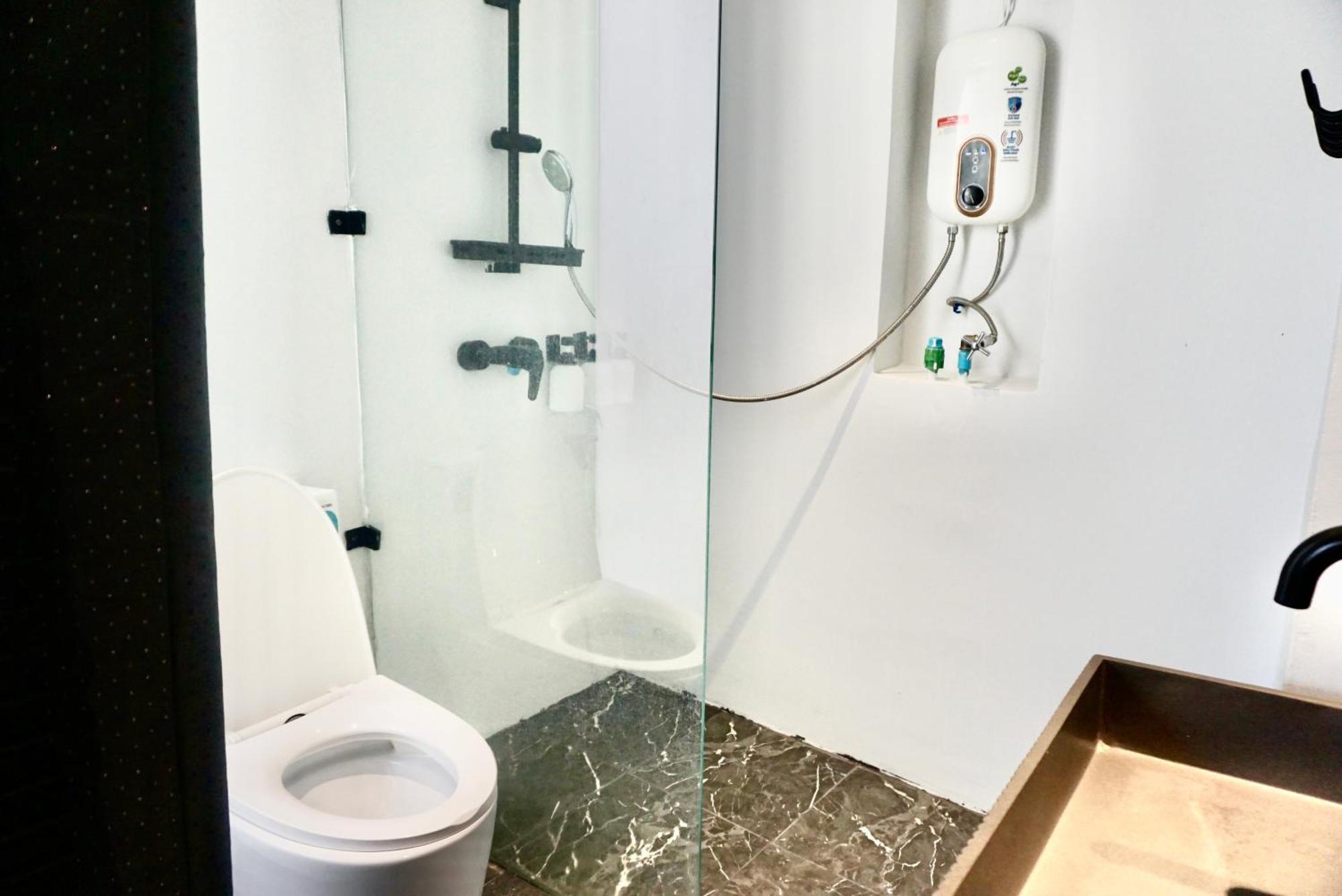 Apartment Silom Soi 3 Hash Hip And Funky With Rooftop View