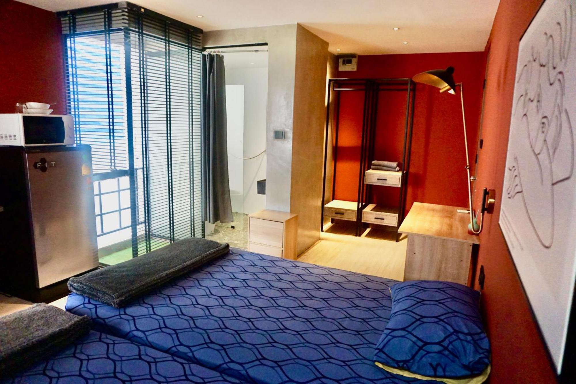 Silom Soi 3 Hash Hip And Funky With Rooftop View * Bangkok