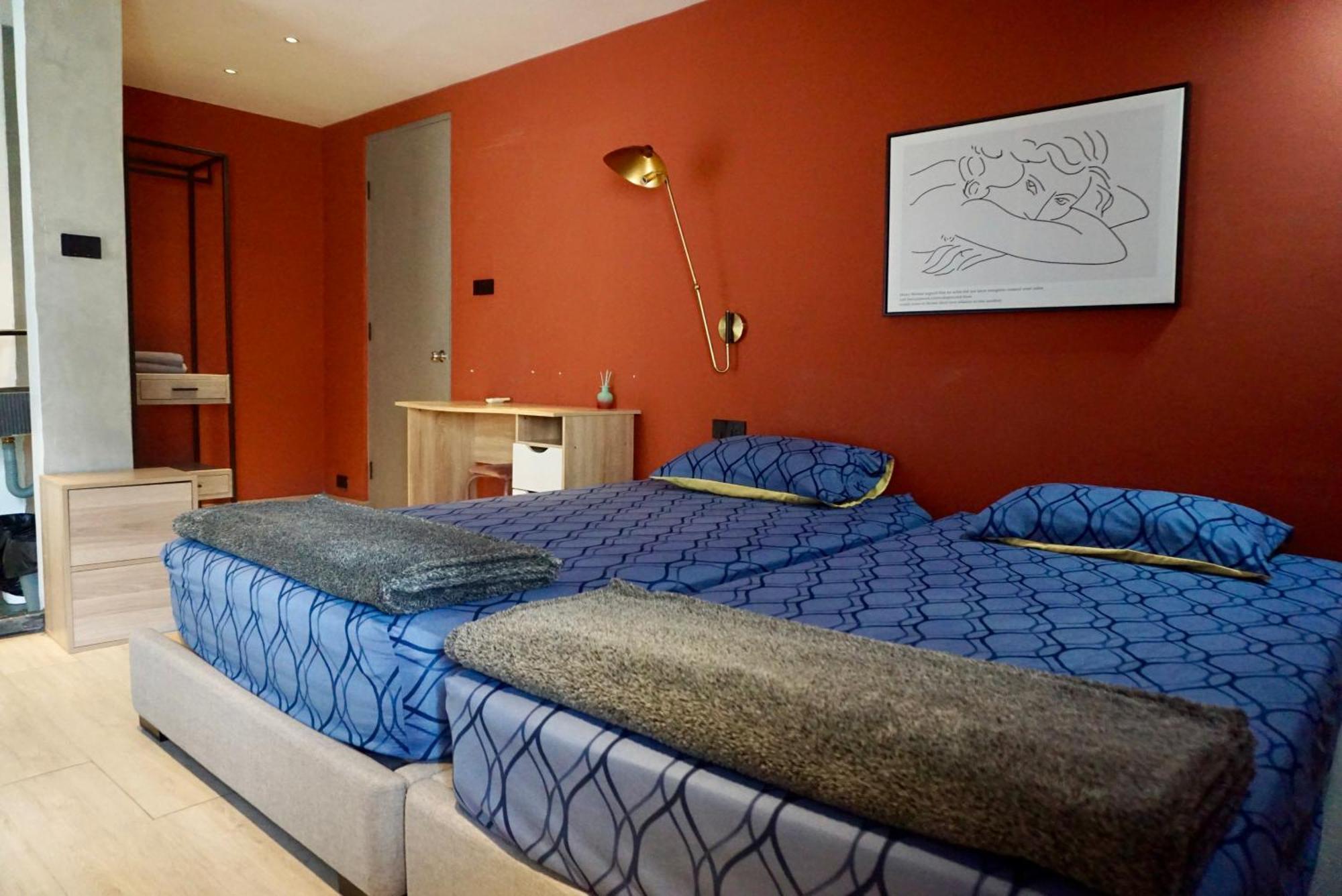 Silom Soi 3 Hash Hip And Funky With Rooftop View Apartment