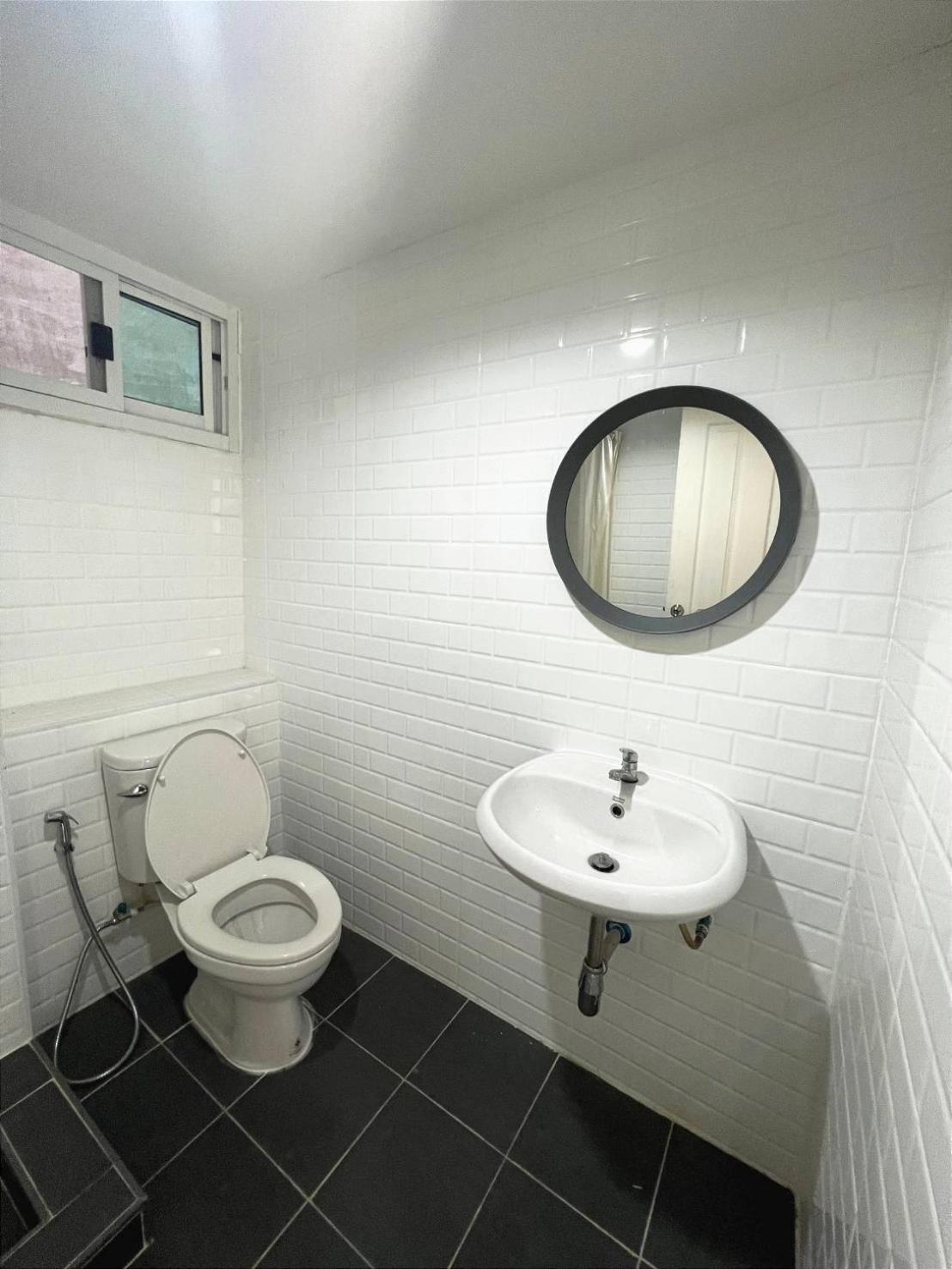 Mitr Mrt Samyot Station - The Grand Palace Apartment