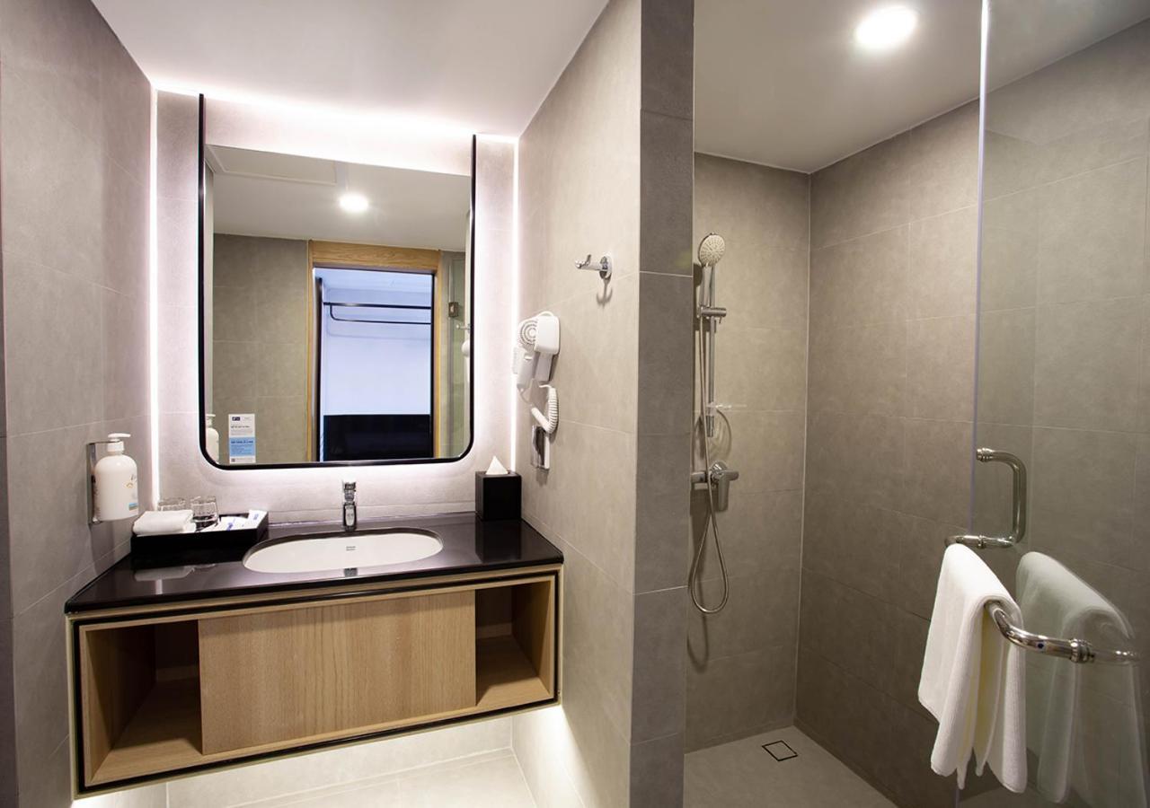 Hotel Express & Pier By Ihg