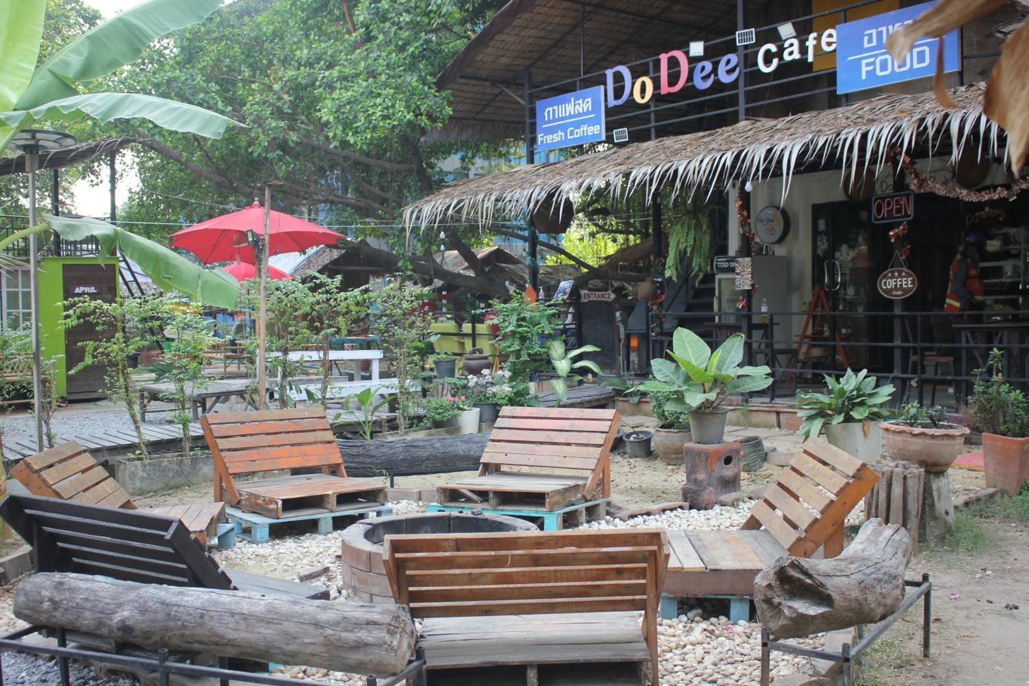 Do Dee Cafe * Bangkok