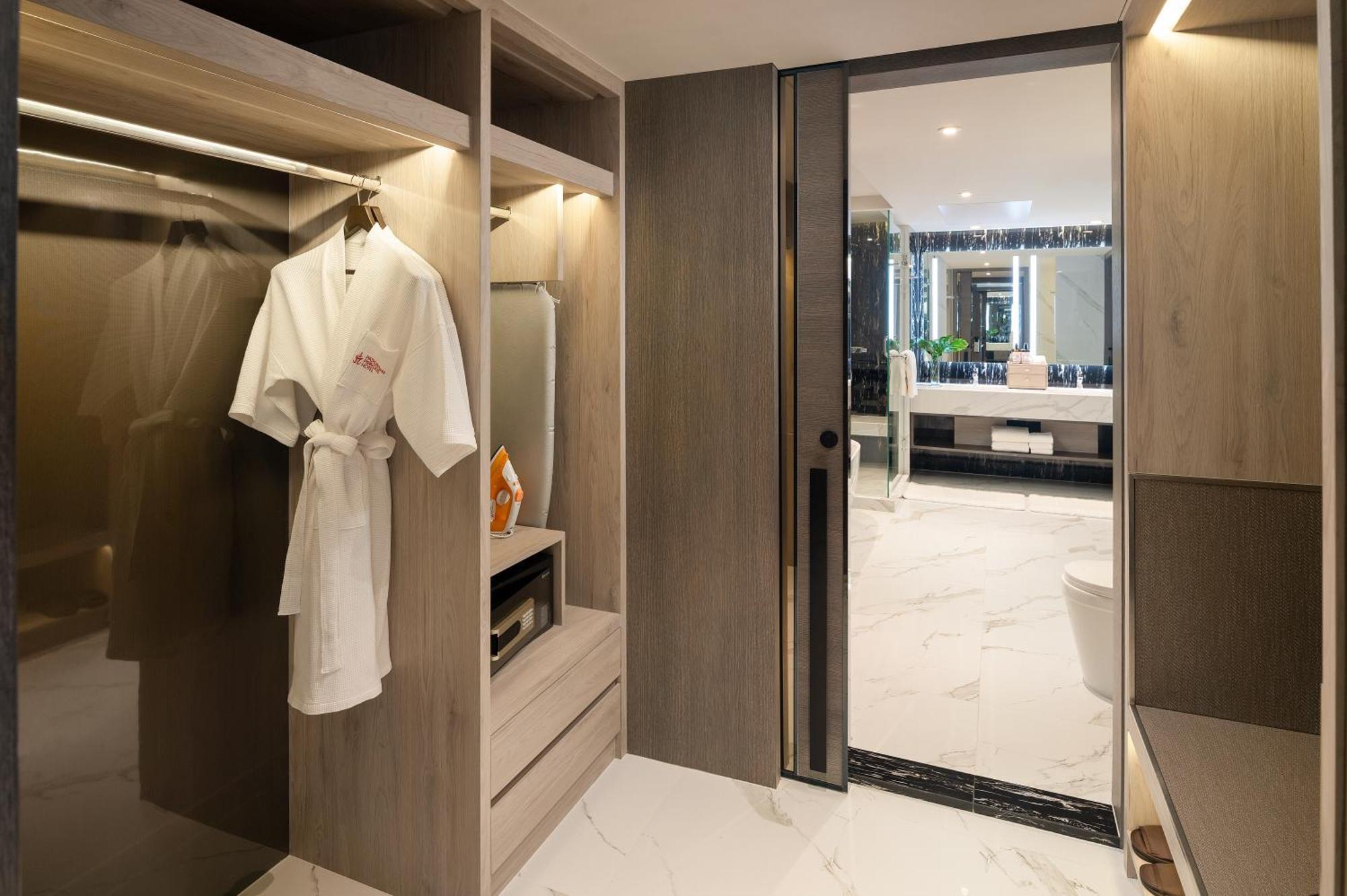 Pathumwan Princess - Sha Extra Certified Bangkok