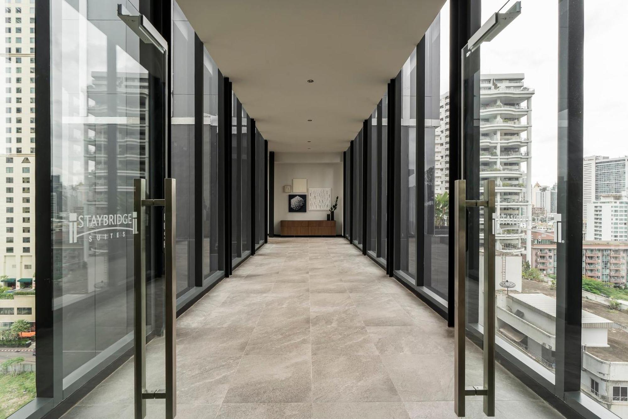 Staybridge Sukhumvit By Ihg Hotel 4*