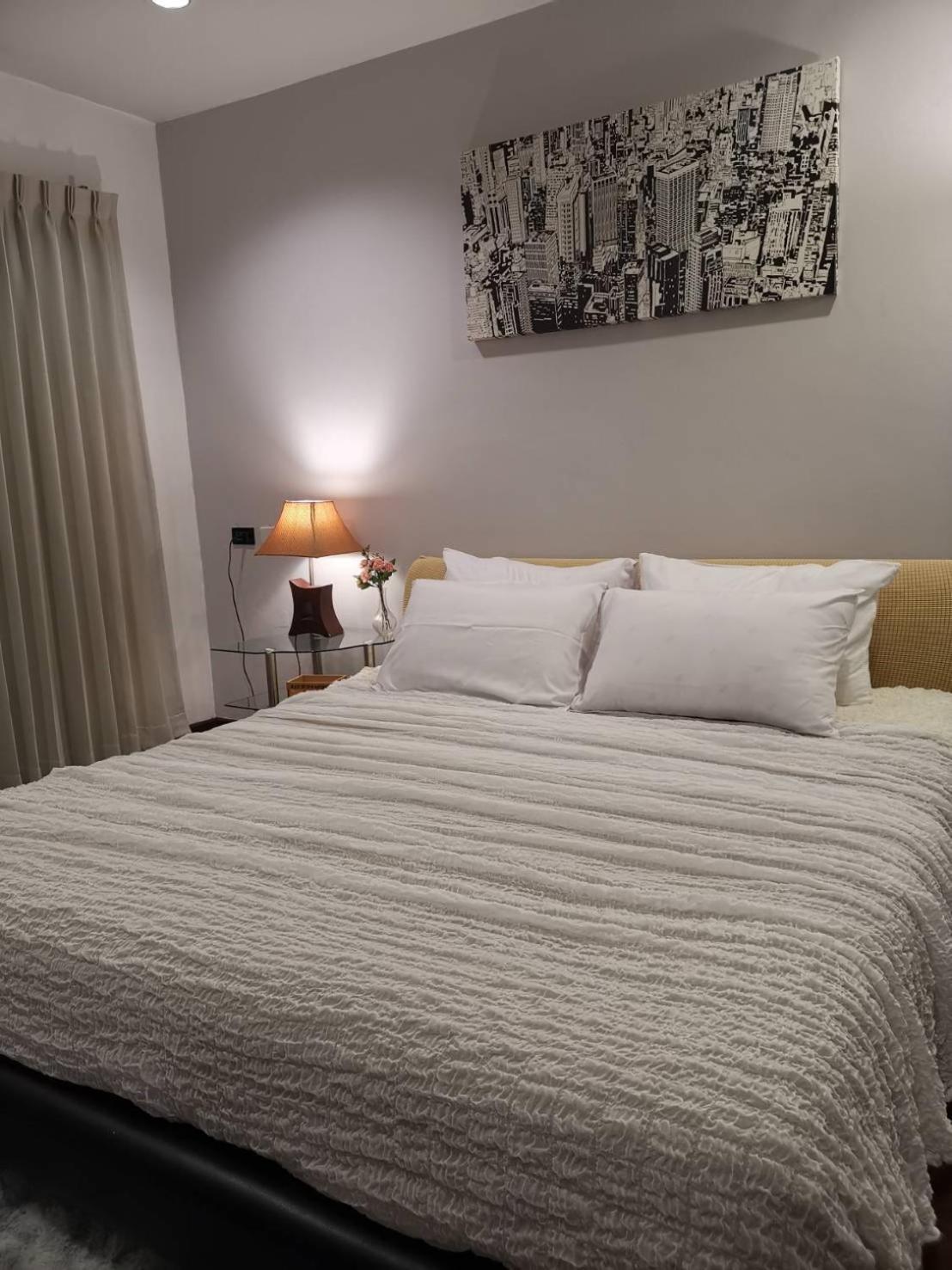 Cozy 1br Walk To Bts And Airport Rail Link Close To Malls G7 Bangkok