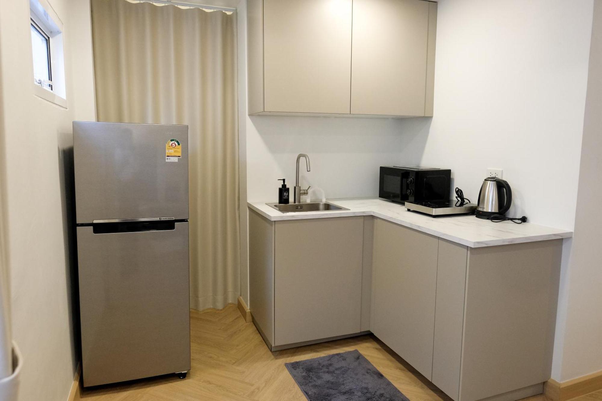 Upscale 3-bedroom 3-bathroom 1 Min To Bts Prompong Bangkok