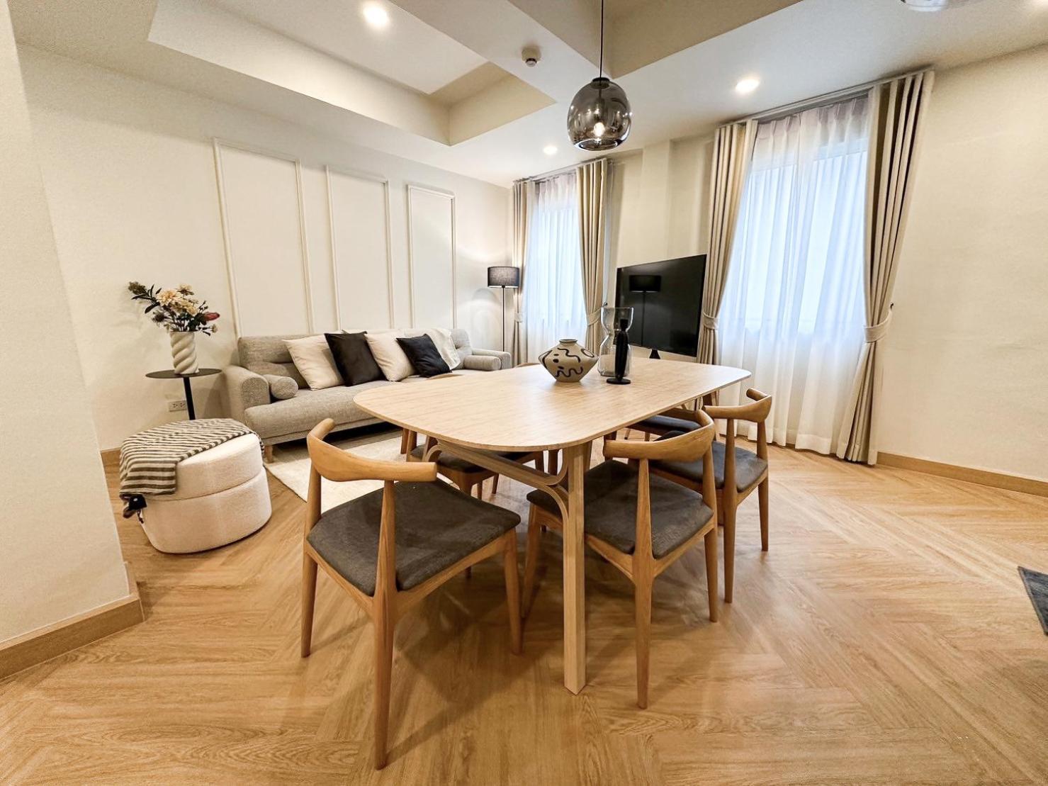 Apartment Upscale 3-bedroom 3-bathroom 1 Min To Bts Prompong
