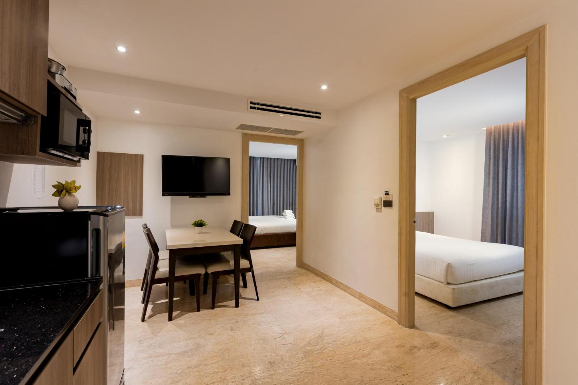 Sukhothai Ruam Ruedi Hotel 3*