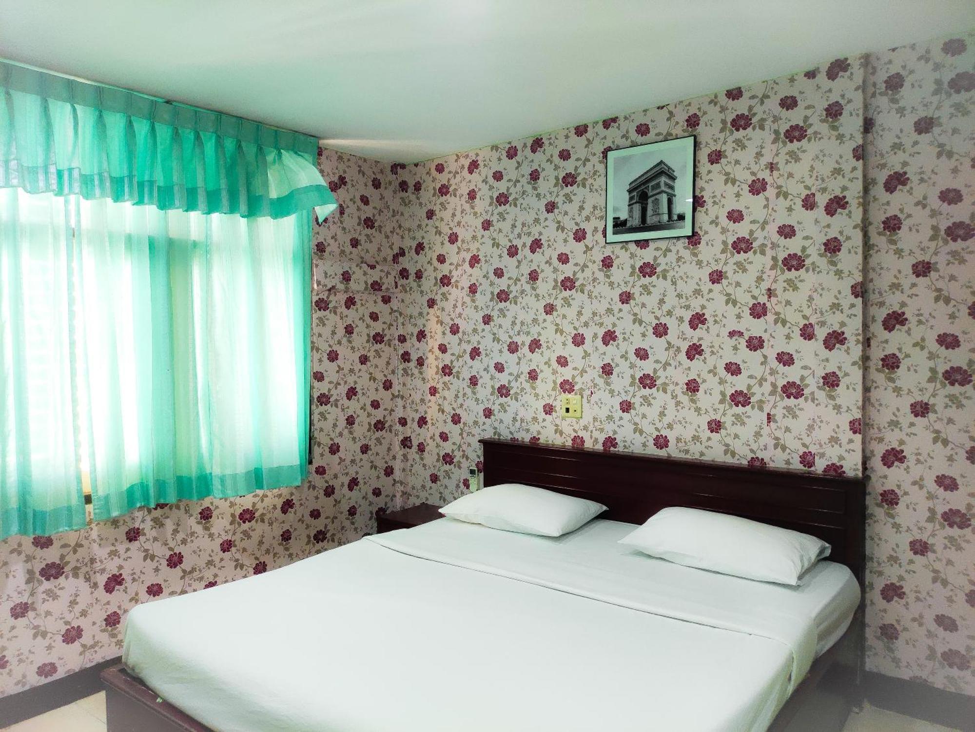 Hotel Woodlands