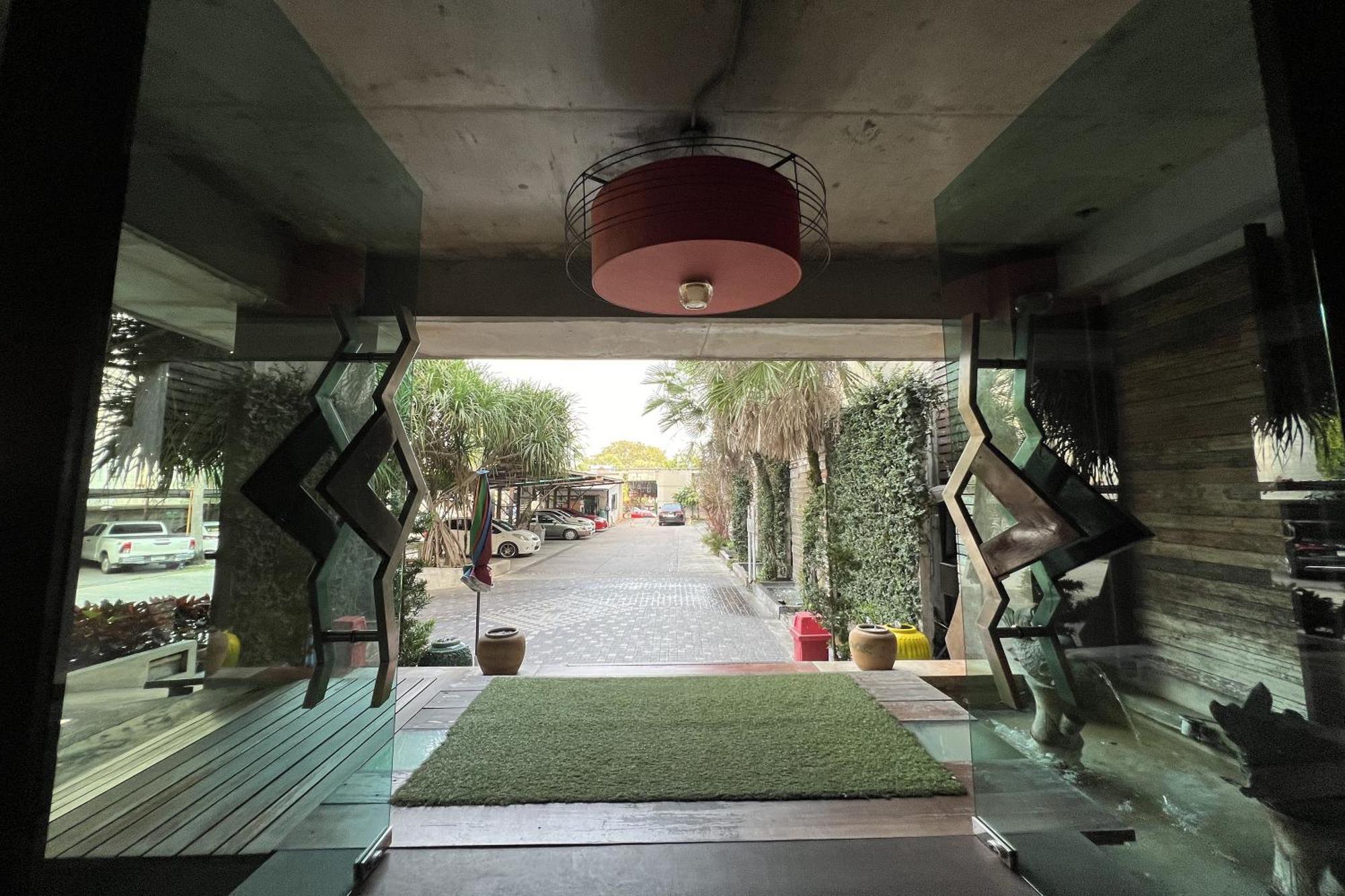 Eurna Hotel 3*