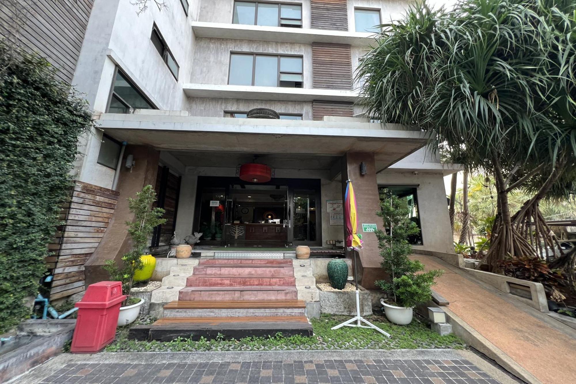 Eurna Hotel