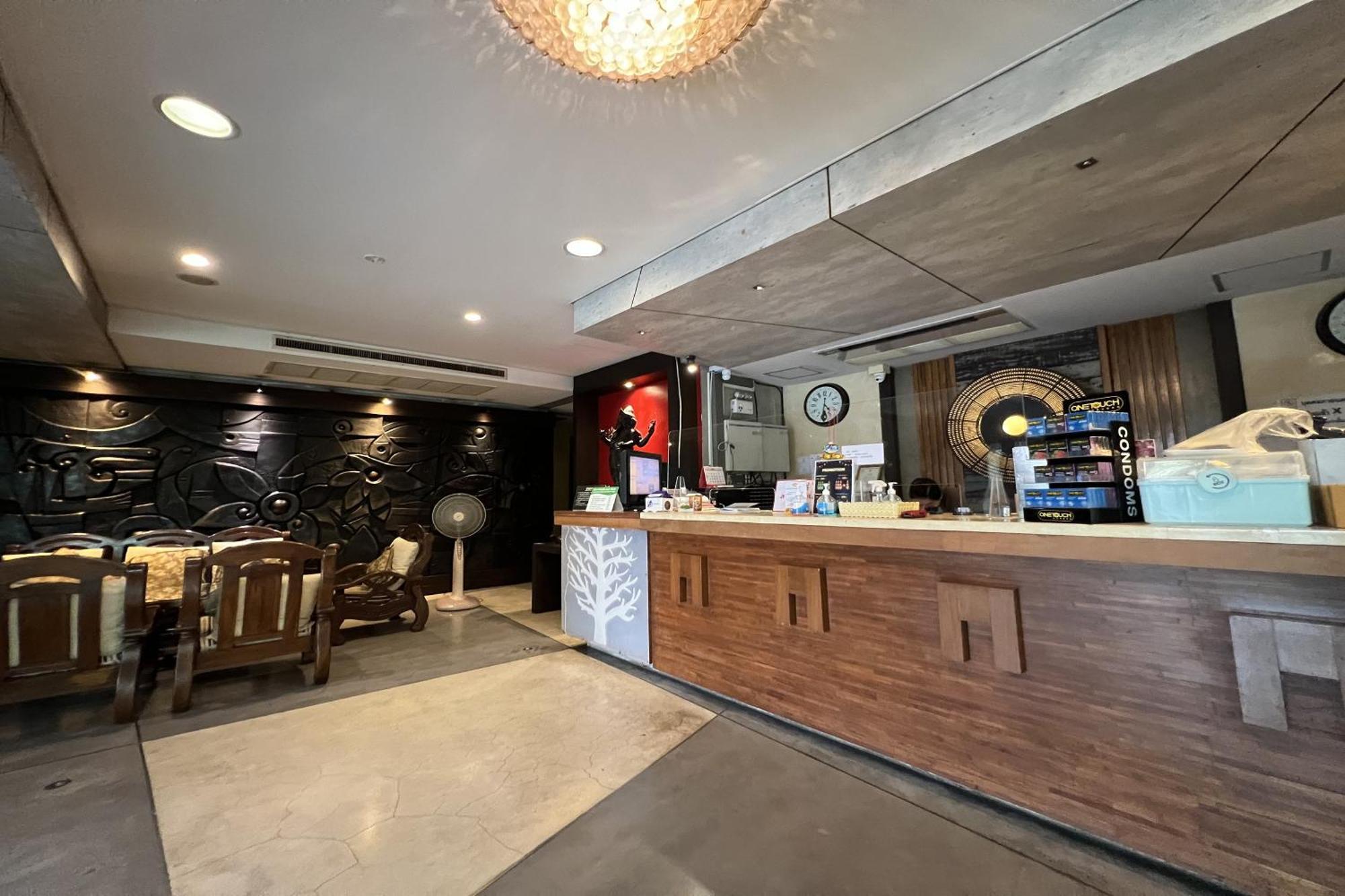 Eurna Hotel 3*