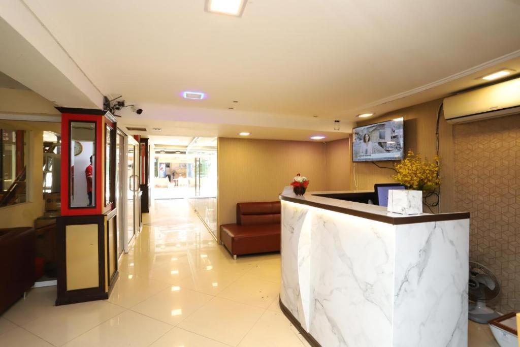 Lucky Palace Hotel 3*