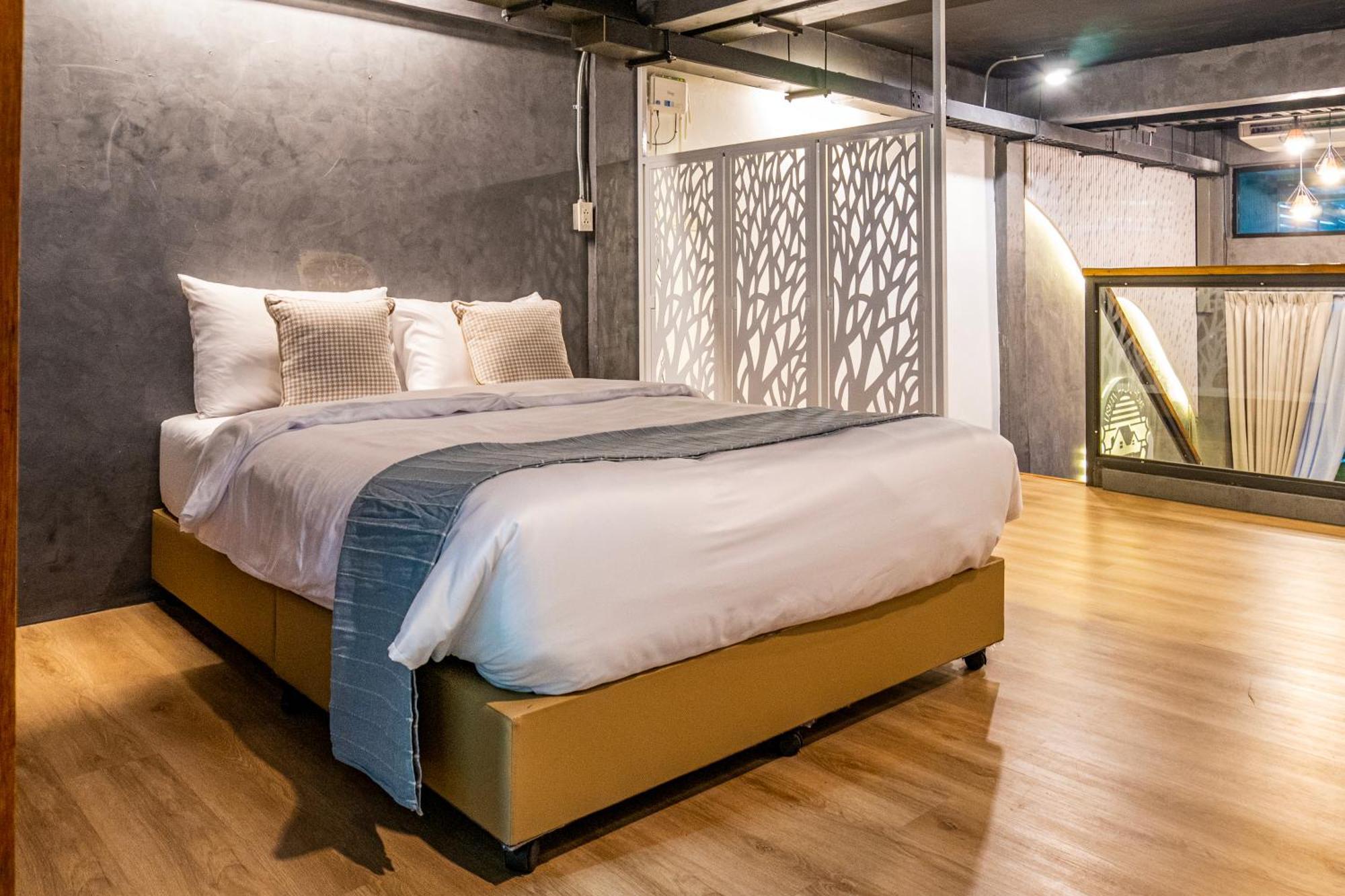 Hostel Usman Halal Bangkok