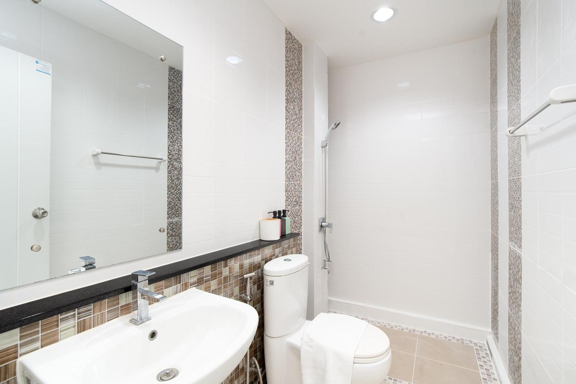 Villa Latkrabangbishome Near Suvarnabhumi Airport ลาดกระบังบิซโฮม *