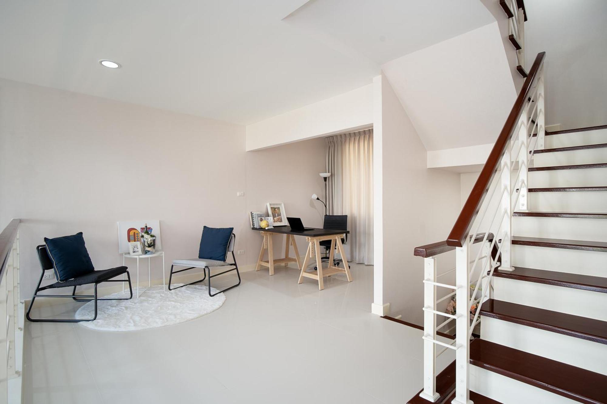 Latkrabangbishome Near Suvarnabhumi Airport ลาดกระบังบิซโฮม Villa Bangkok