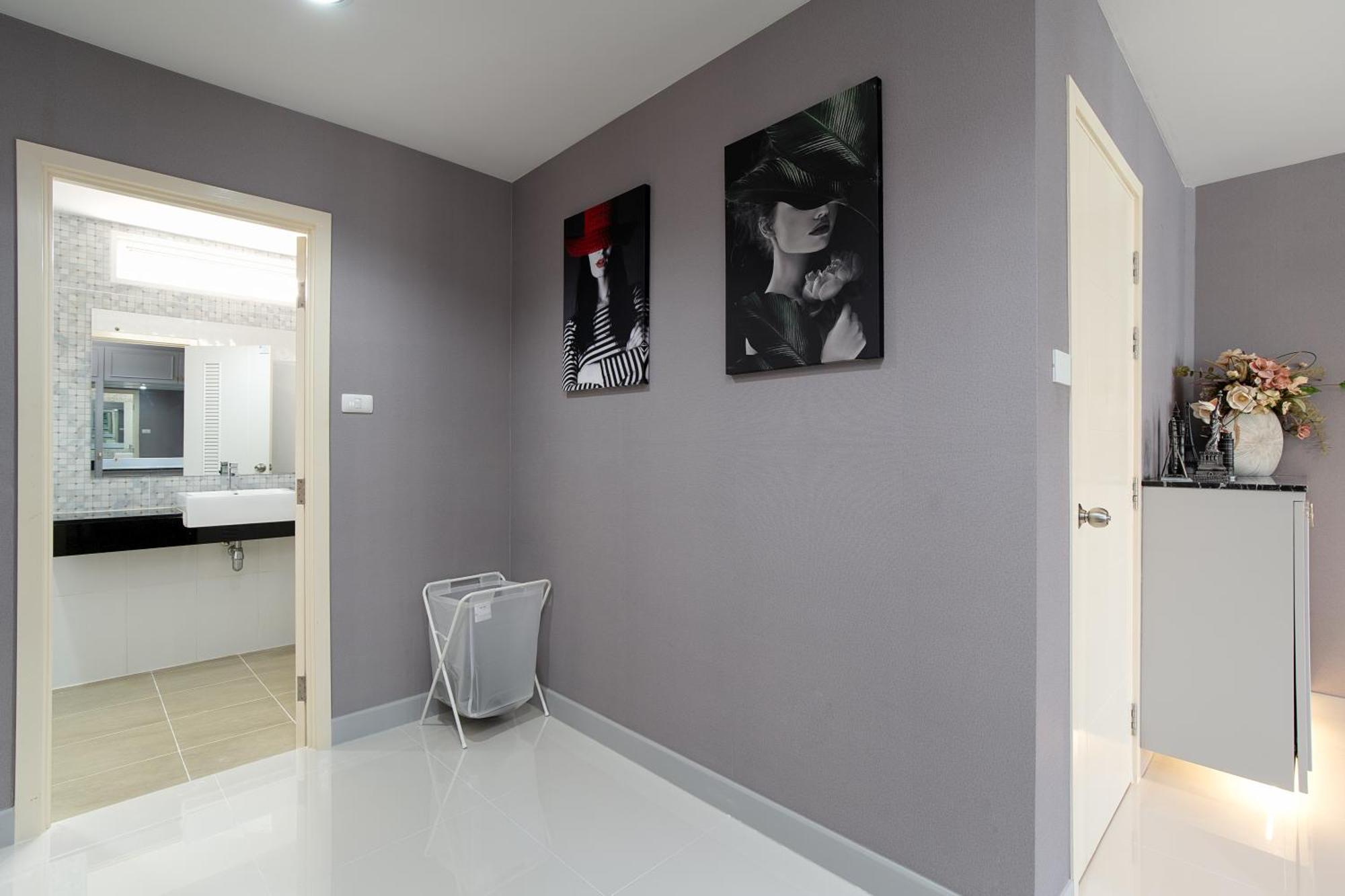 Latkrabangbishome Near Suvarnabhumi Airport ลาดกระบังบิซโฮม Bangkok