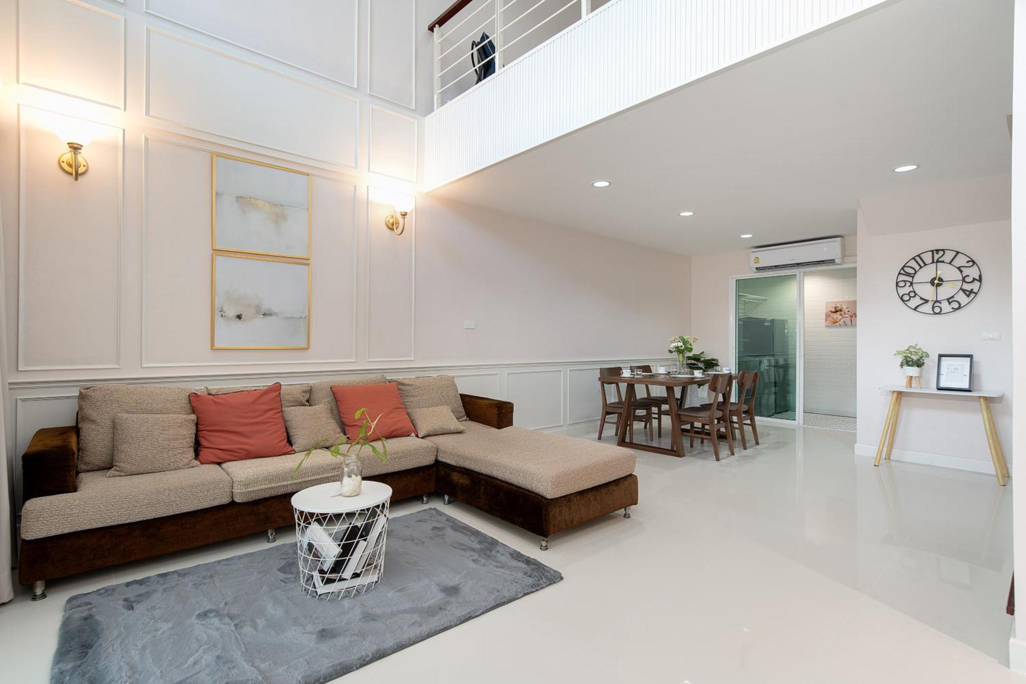 Villa Latkrabangbishome Near Suvarnabhumi Airport ลาดกระบังบิซโฮม