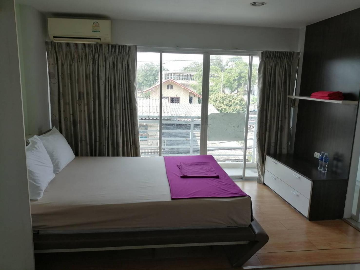 Atroomhostel
