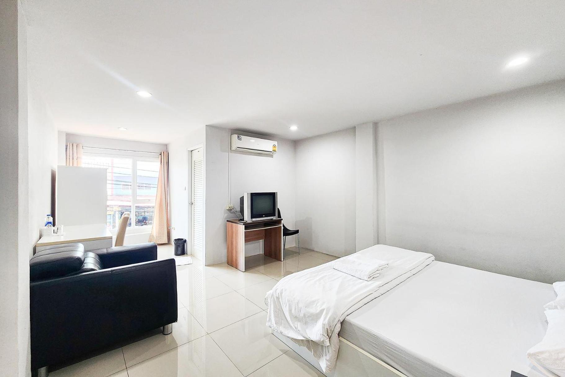 Hotel Freesia Bangphi