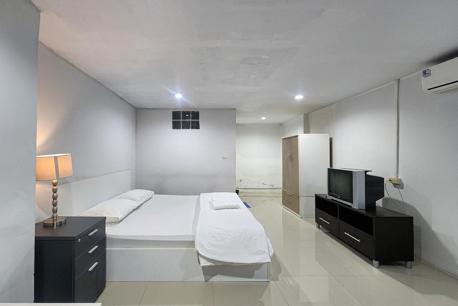 Freesia Bangphi Hotel 2*