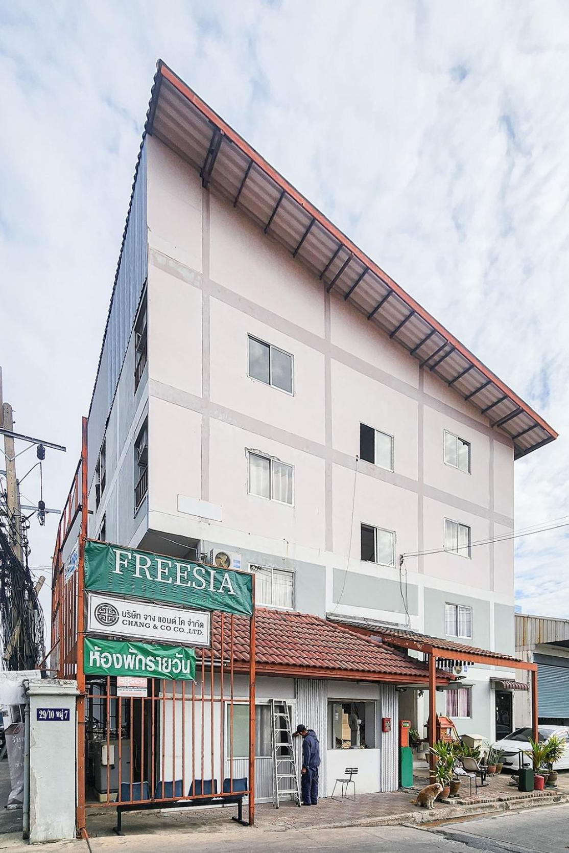 Freesia Bangphi Hotel 2*