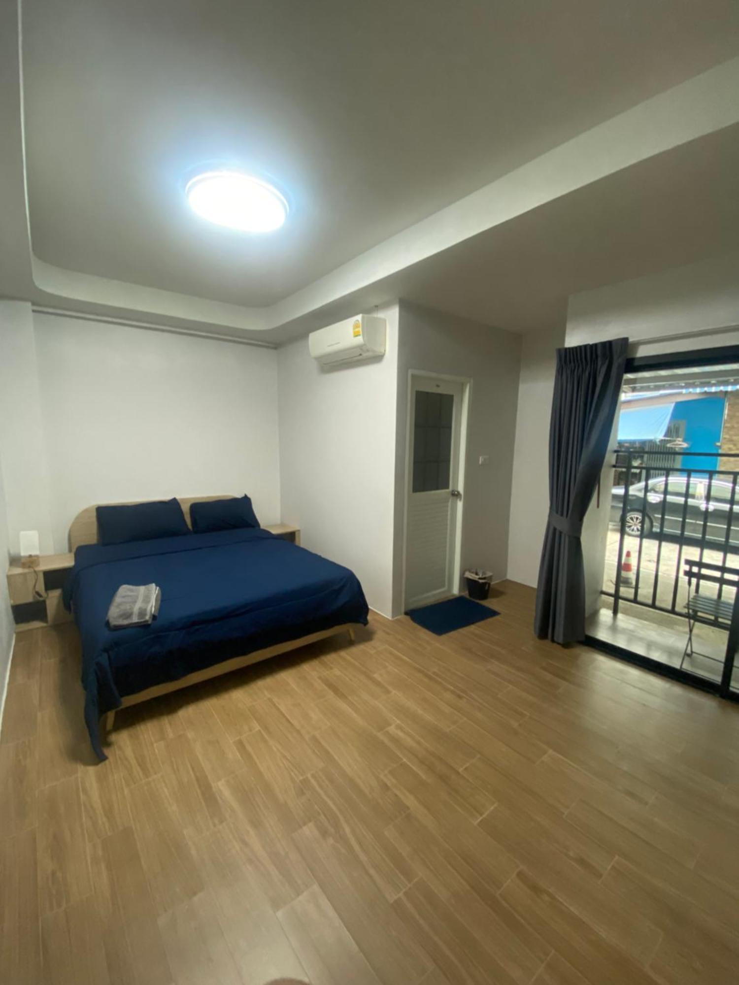 N Place Huei Khwang Apartment *