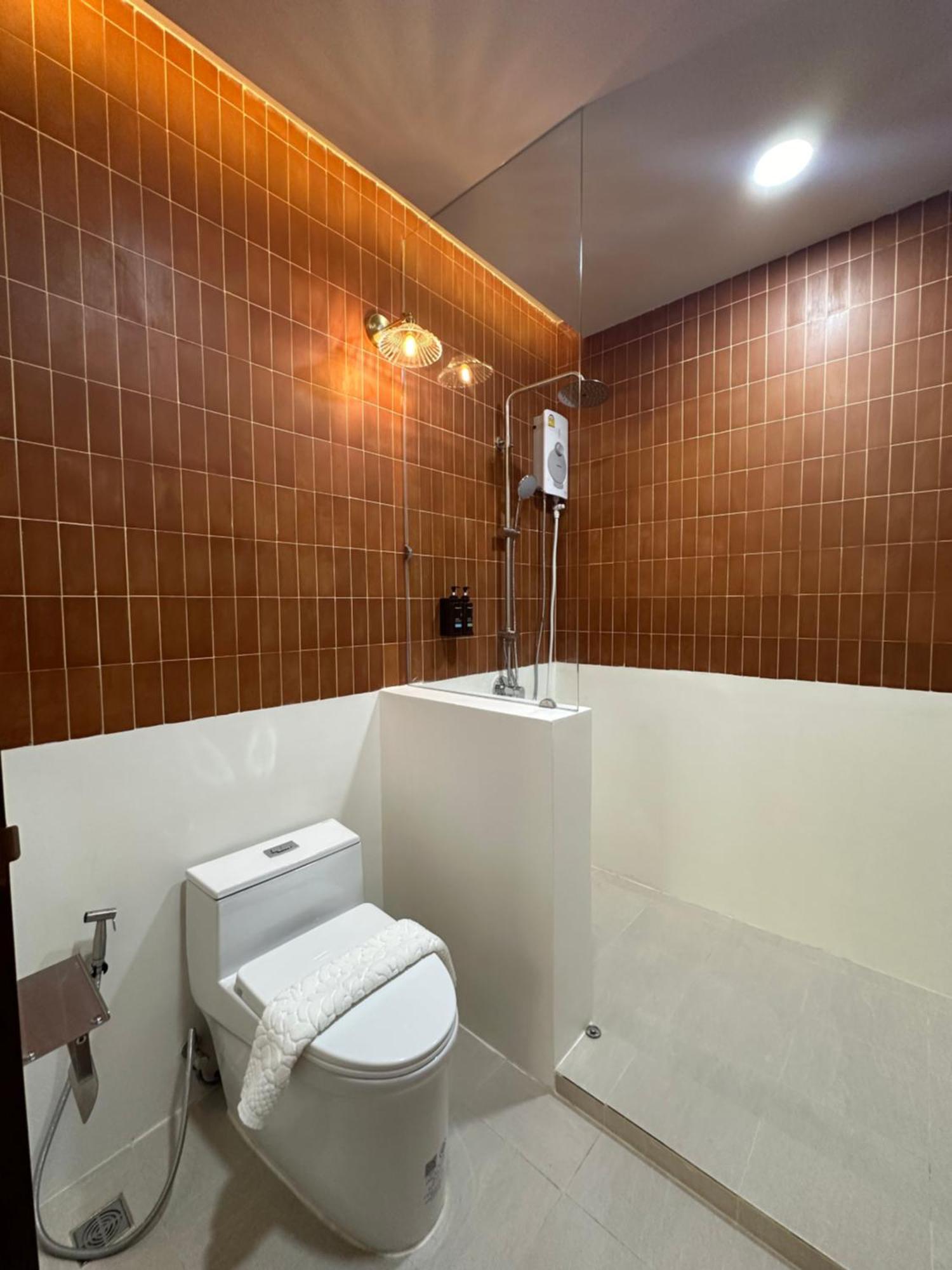 Vakantiehuis Bunya House Near Bts Asok, Terminal21 Private&cozy *