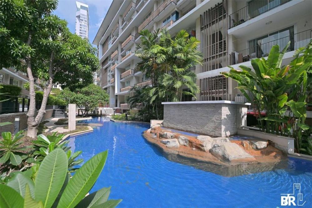Spacious In Bkk Apartment