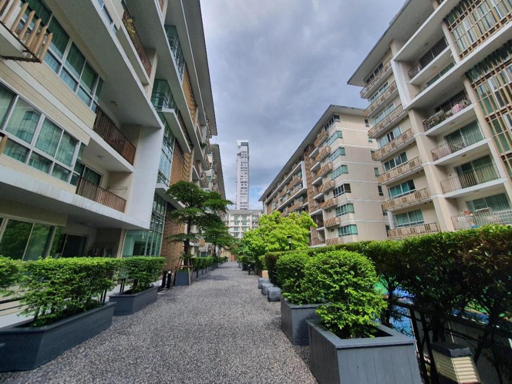 Spacious In Bkk Apartment *