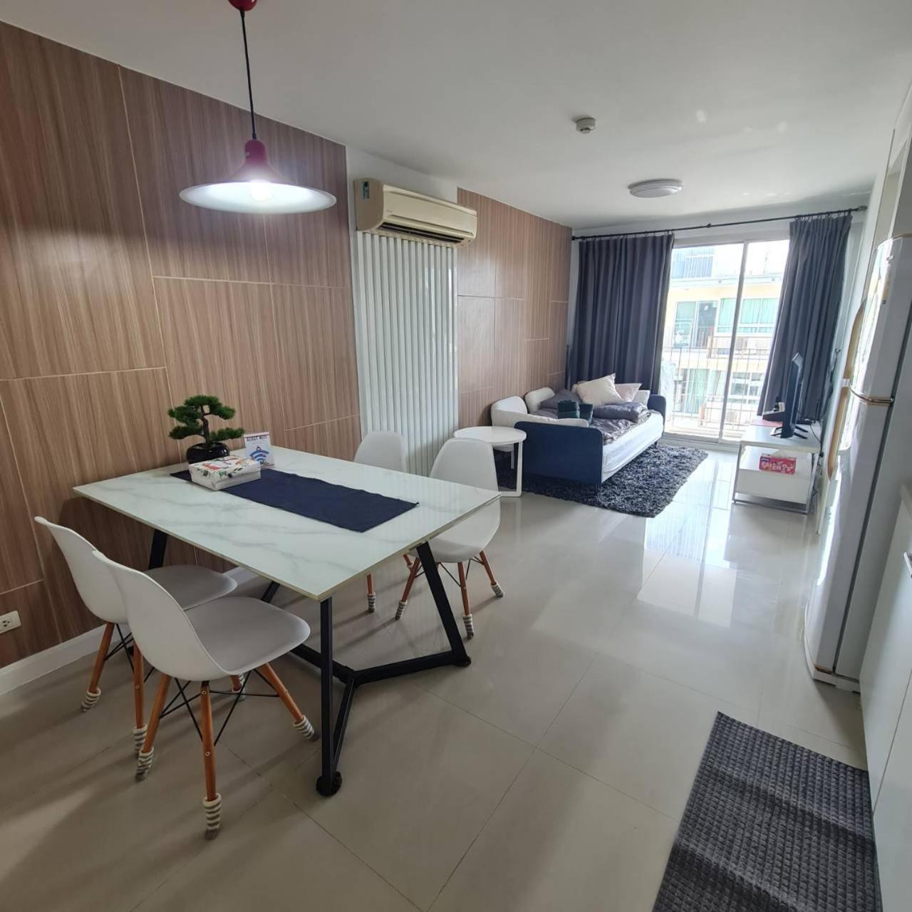 Spacious In Bkk Apartment