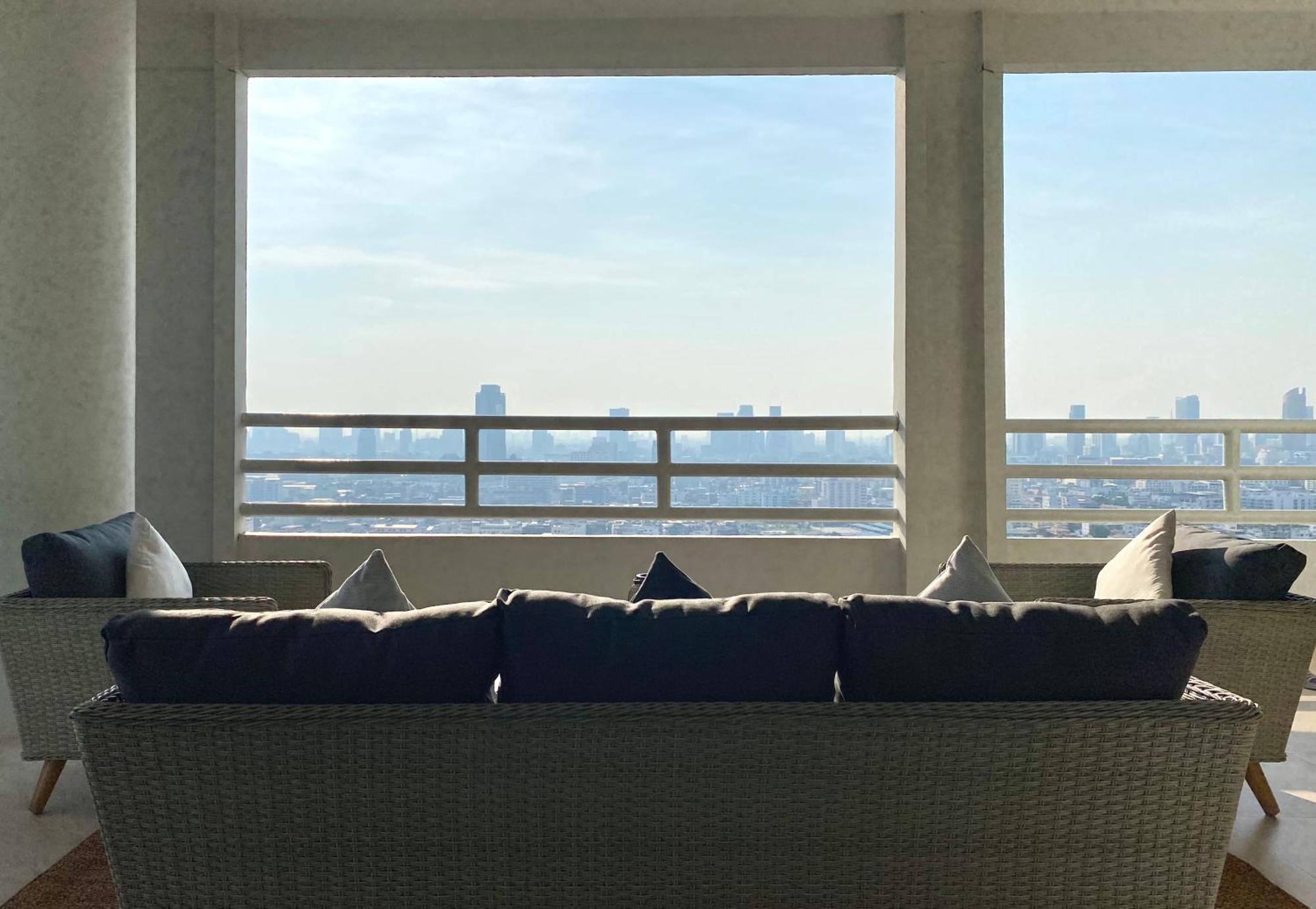 3 Bedroom Panoramic Penthouse With Kitchen Apartment