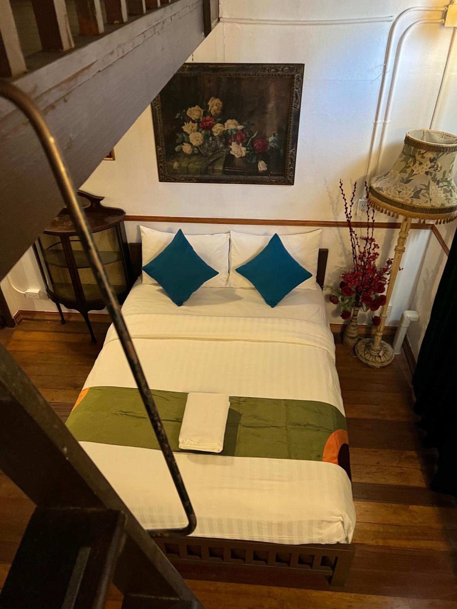 Hotel 103 - Bed And Brews