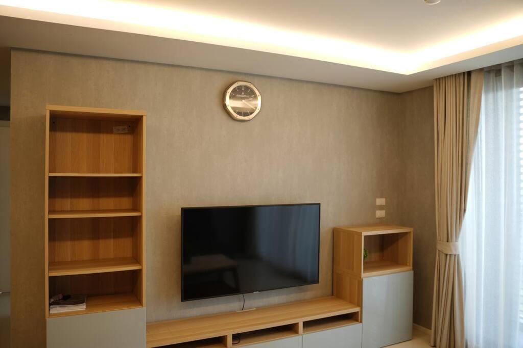 Circle Rein Sukhumvit 12 Two Bedrooms Bangkok