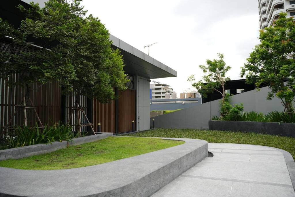 Circle Rein Sukhumvit 12 Two Bedrooms