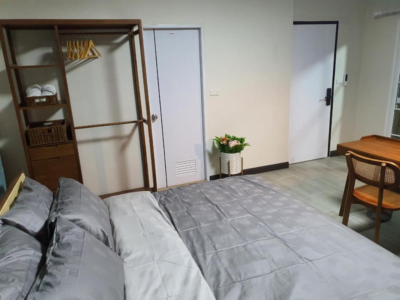 3 Bedroom Cozy Skytrain View Bkk Vakantiepark *