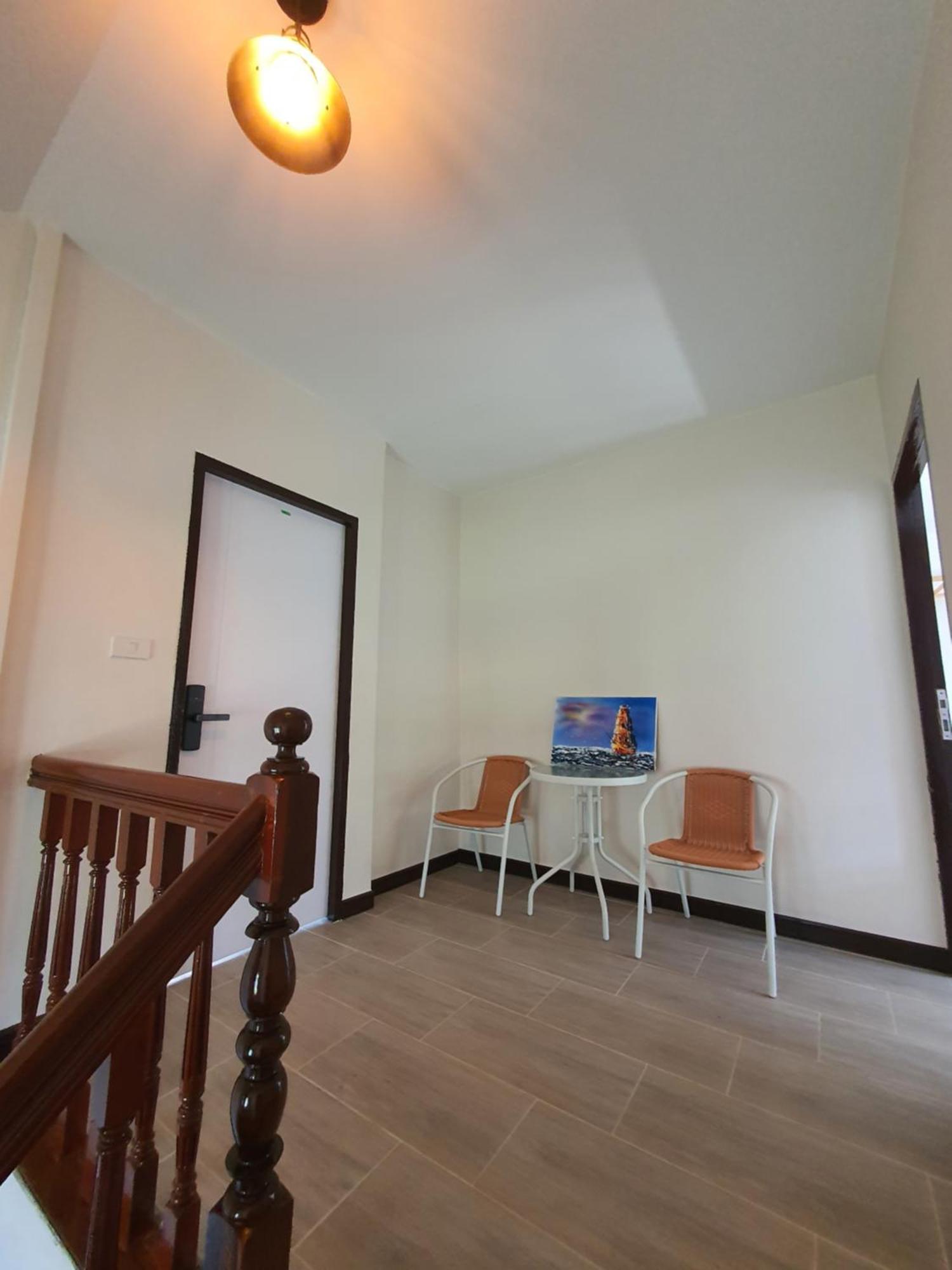 3 Bedroom Cozy Skytrain View Bkk Vakantiepark *